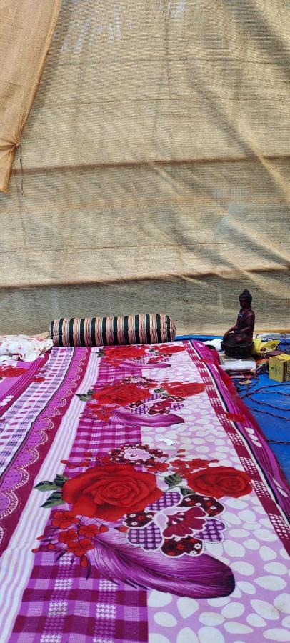 Est Hem Guesthouse Arambol Bagian luar foto